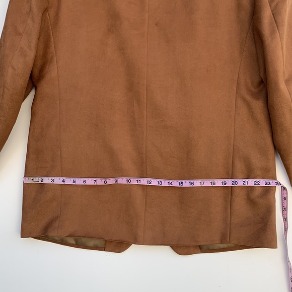 Men’s blazer Suede camel color. See pictures for sizes great for fall - Picture 11 of 14
